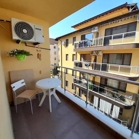 Perla View